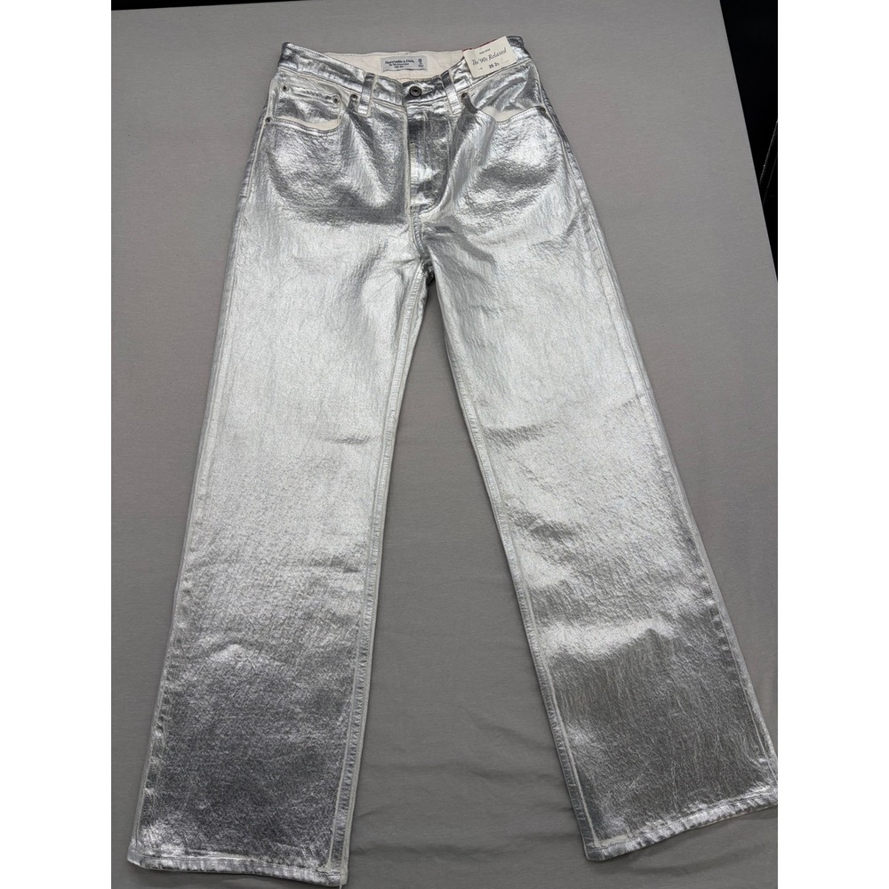 Abercrombie & Fitch The 90s Relaxed High Rise Metallic Silver Jeans 26 2s NEW